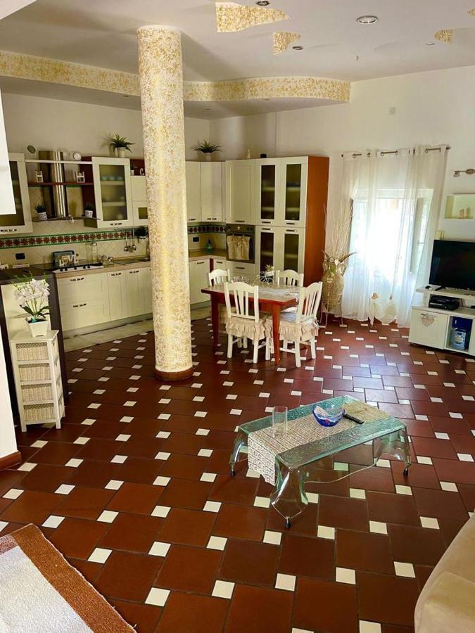 Apartmán Holiday House Il Castello Di Anna Vietri Exteriér fotografie